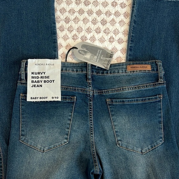 NWT Kendall & Kylie Kurvy Mid-rise Baby Boot Jean Size 9/10 Color Pasadena - Picture 10 of 14